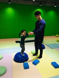 매달리기, 다리 강화 및 스트레칭